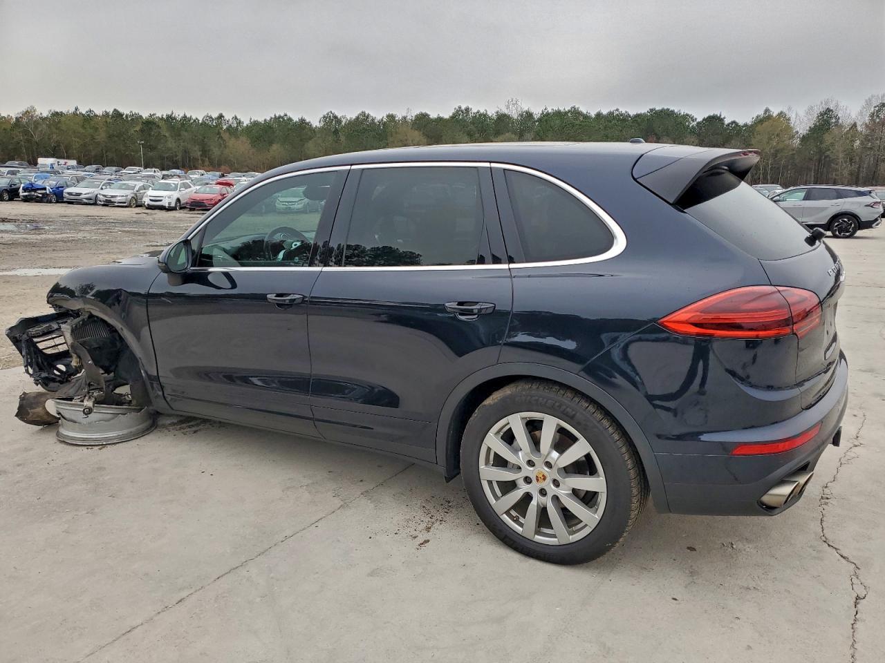 2017 PORSCHE CAYENNE