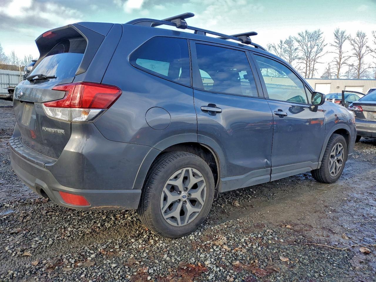 2021 SUBARU FORESTER