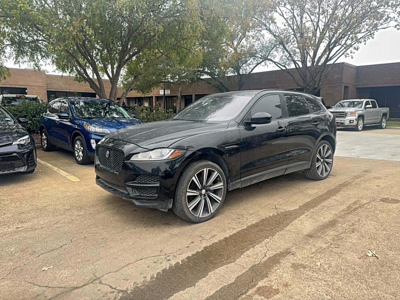 2017 JAGUAR F-Pace