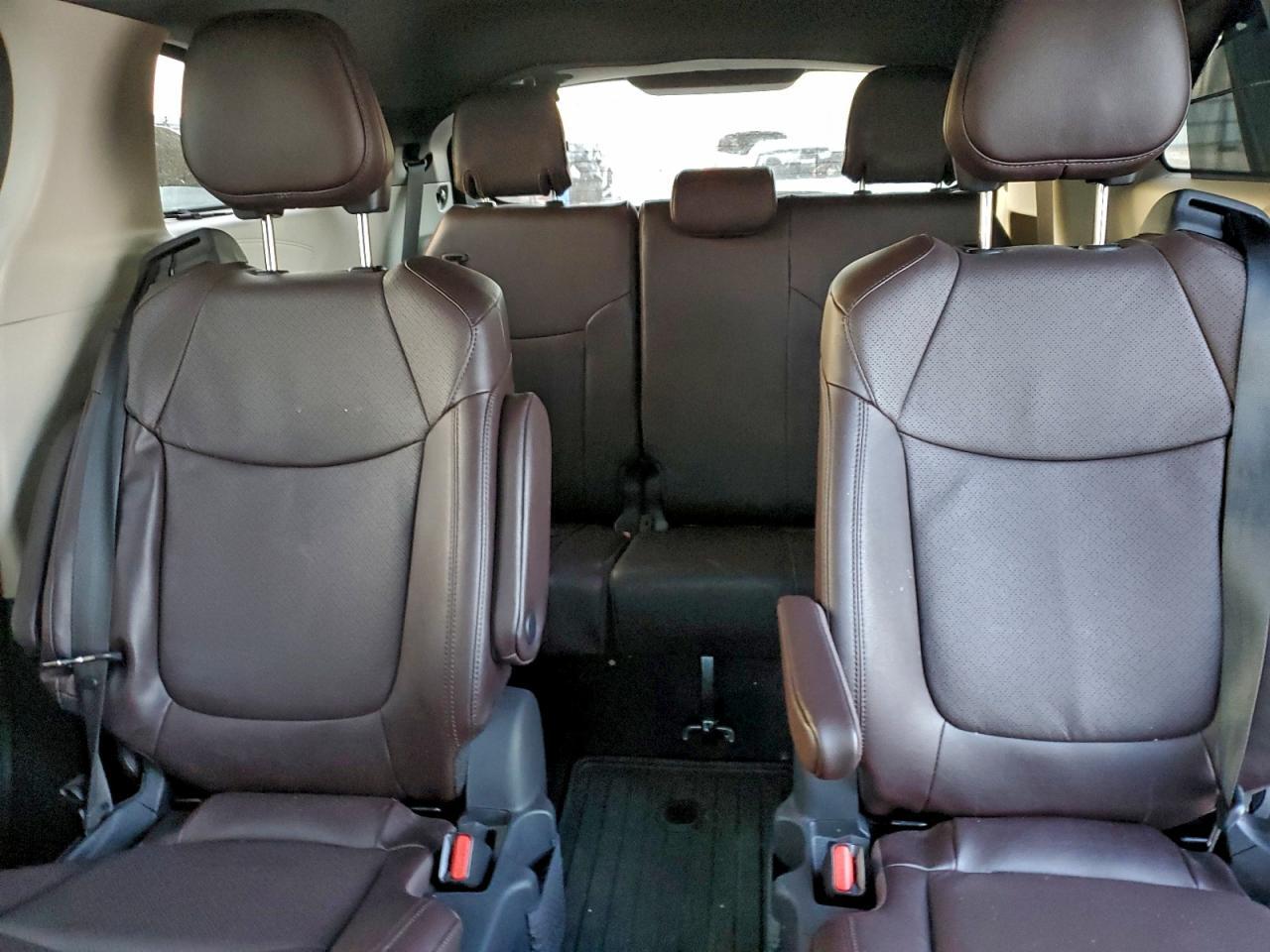 2023 TOYOTA SIENNA