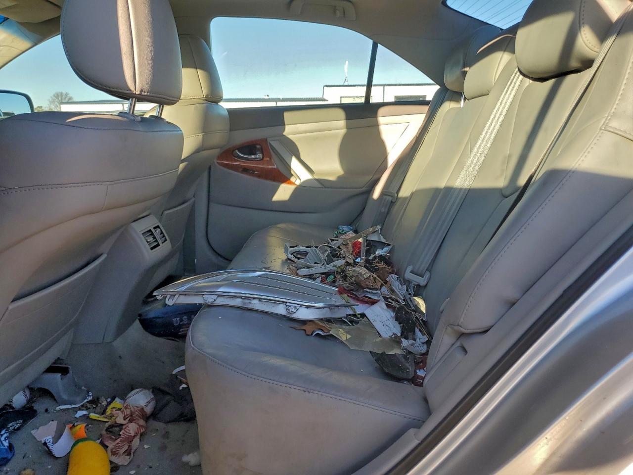 2010 TOYOTA CAMRY