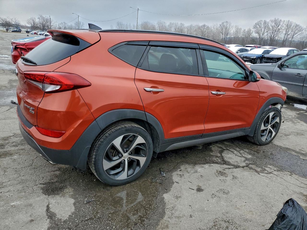 2016 HYUNDAI TUCSON