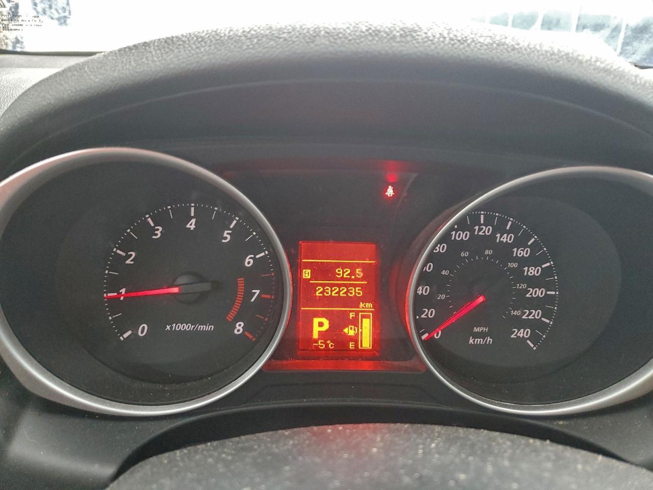 2015 MITSUBISHI RVR