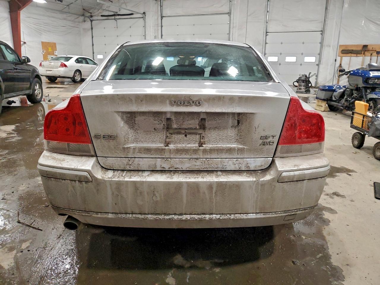 2005 VOLVO S60