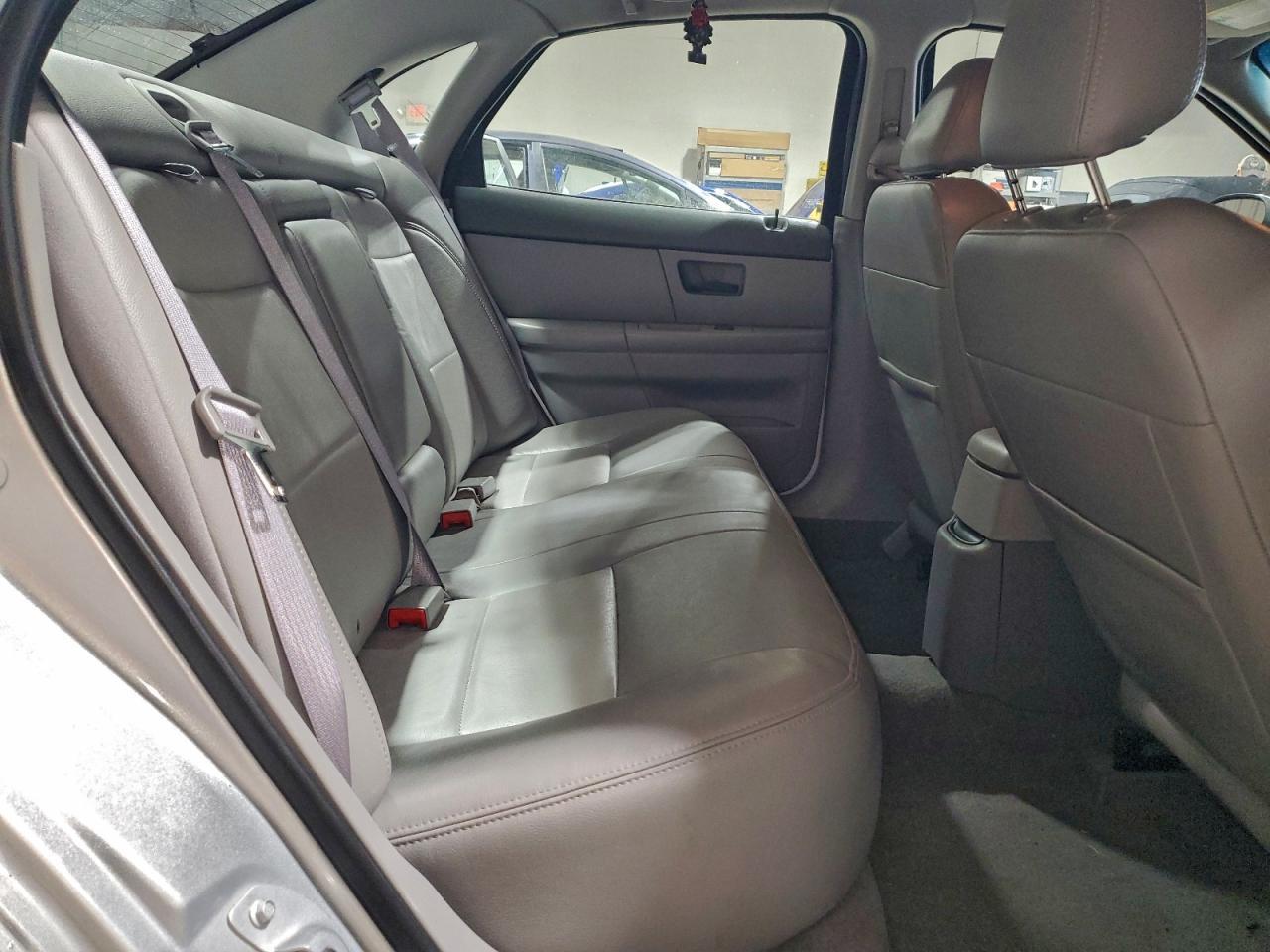 2006 FORD Taurus