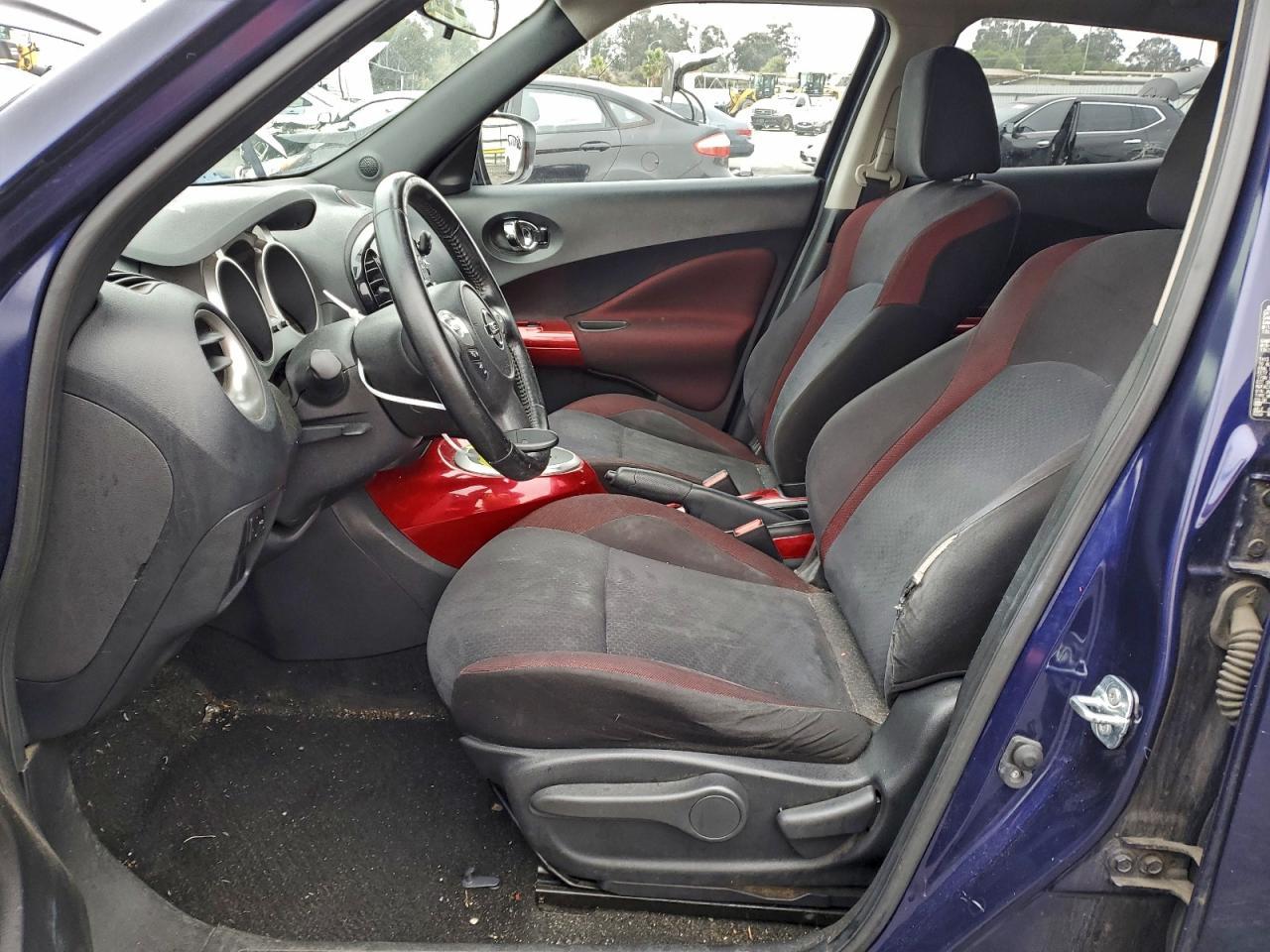 2015 NISSAN Juke