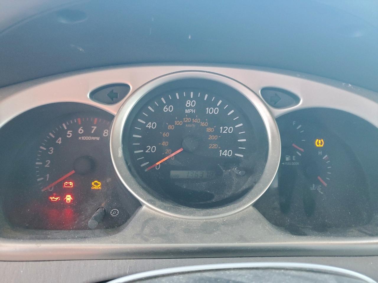2004 TOYOTA HIGHLANDER