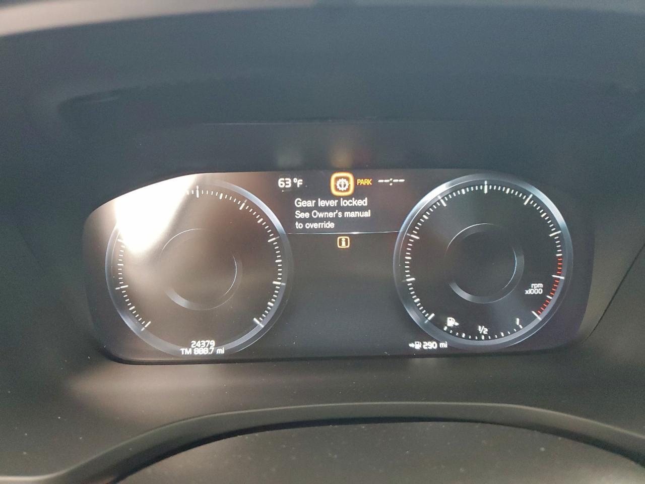 2021 VOLVO S60