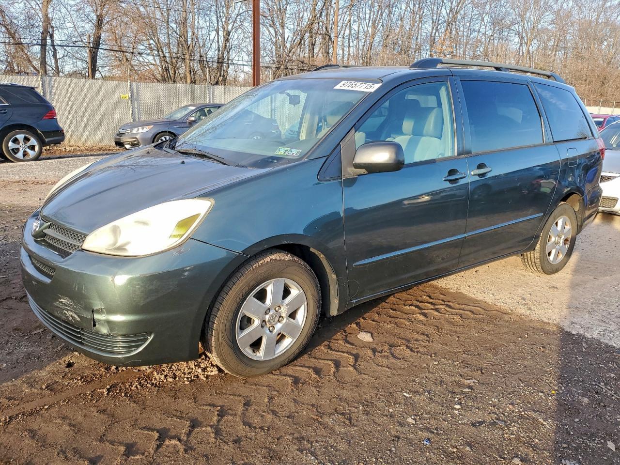 2005 TOYOTA SIENNA