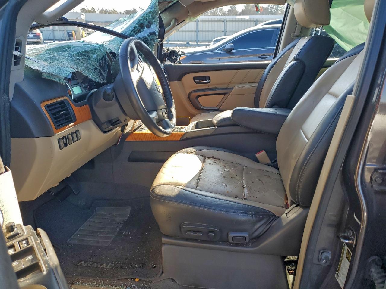 2015 NISSAN Armada