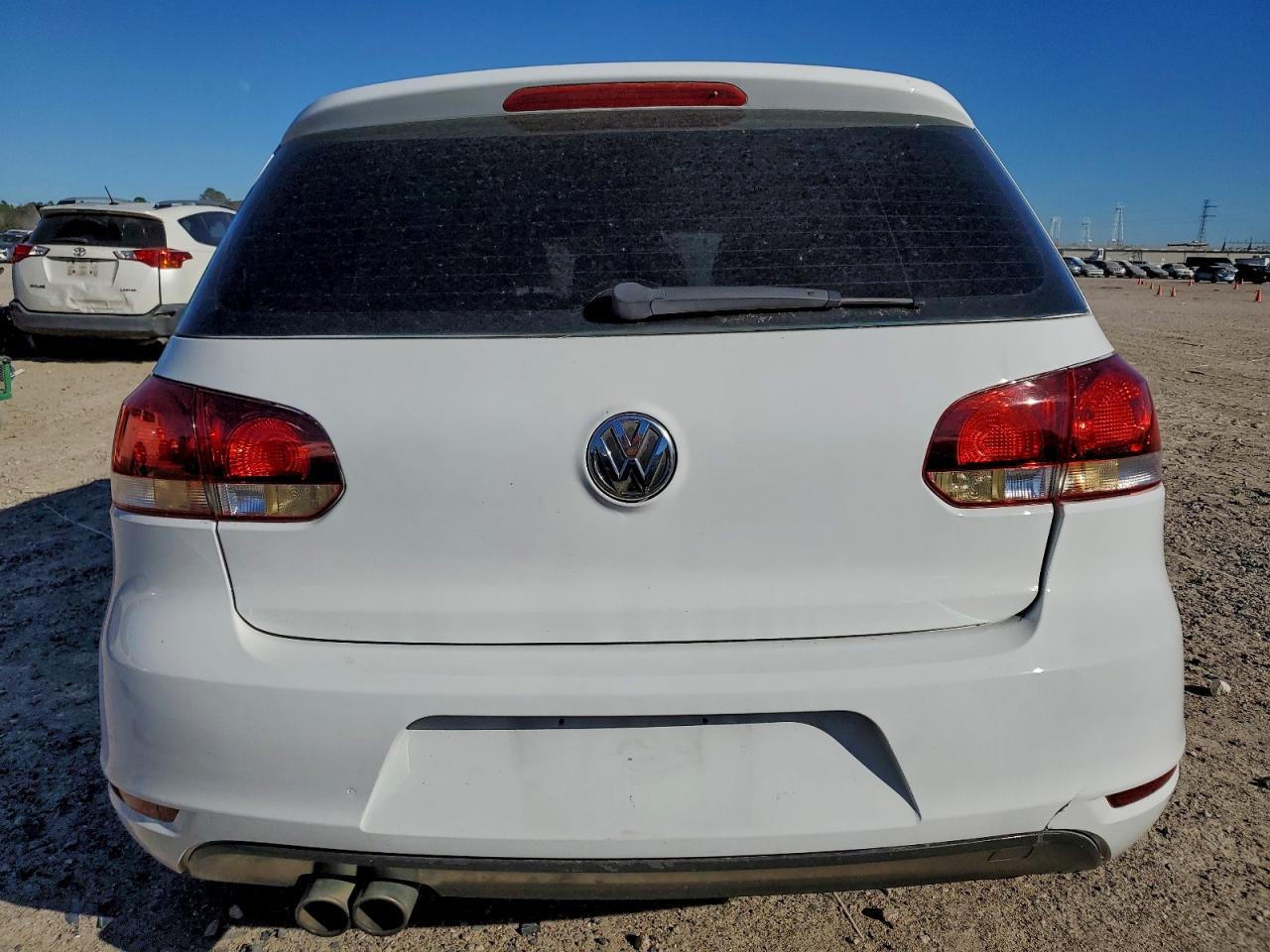 2011 VOLKSWAGEN GOLF