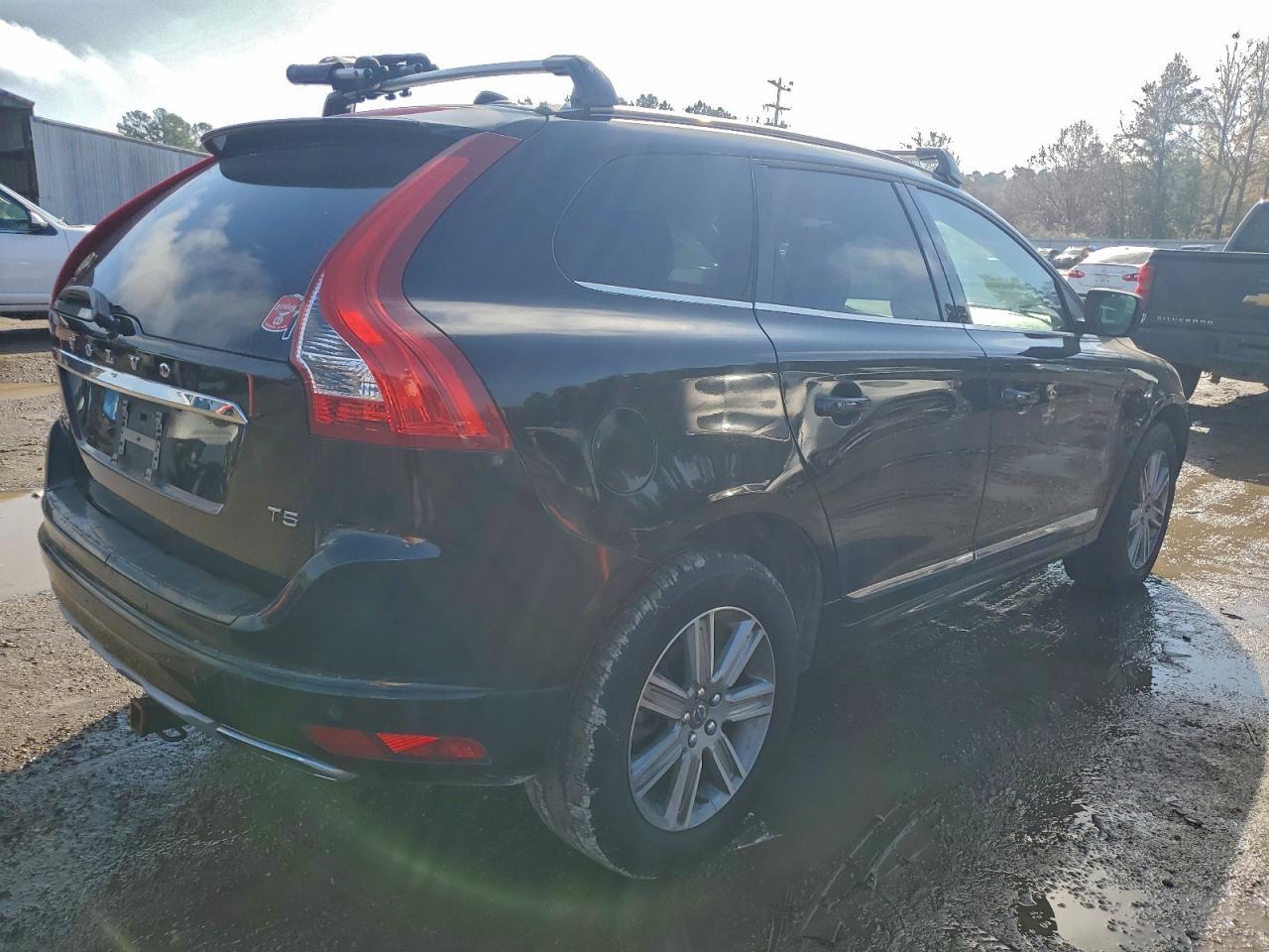 2017 VOLVO XC60