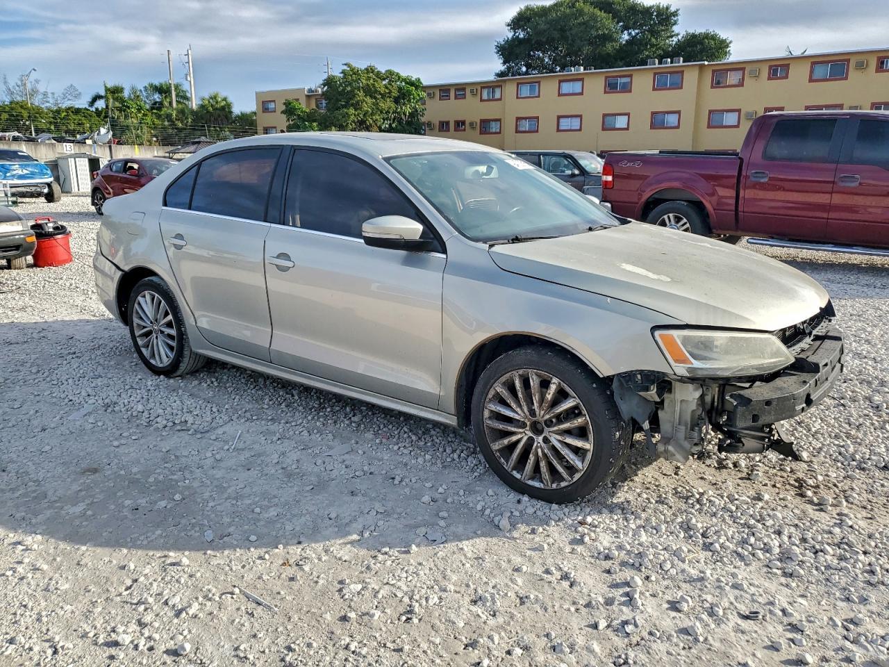 2011 VOLKSWAGEN JETTA