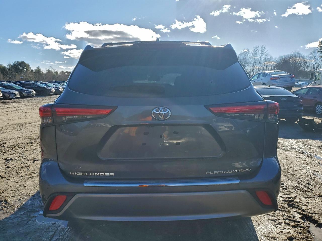 2023 TOYOTA HIGHLANDER