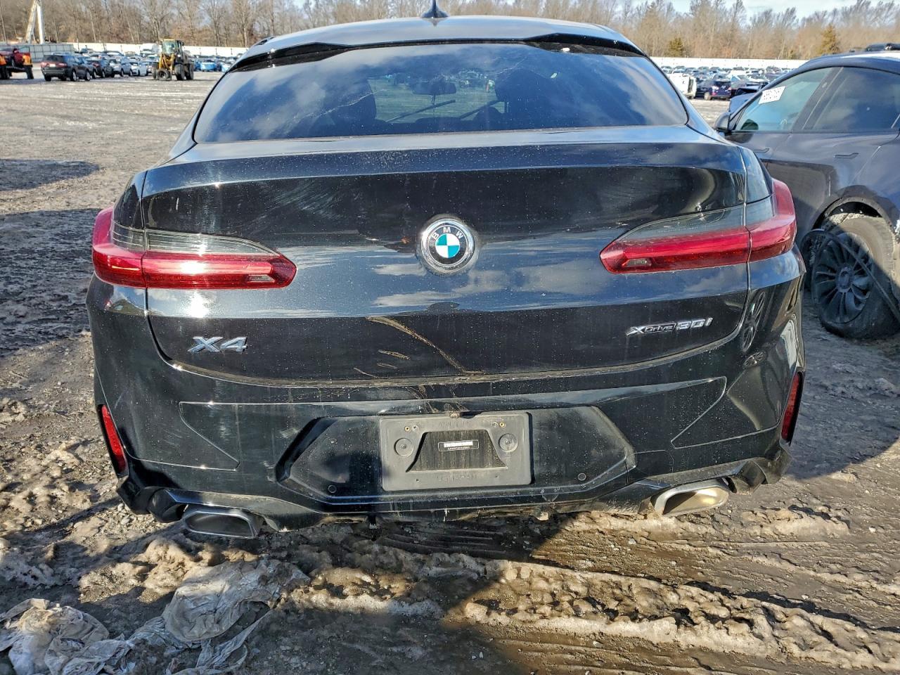 2022 BMW X4