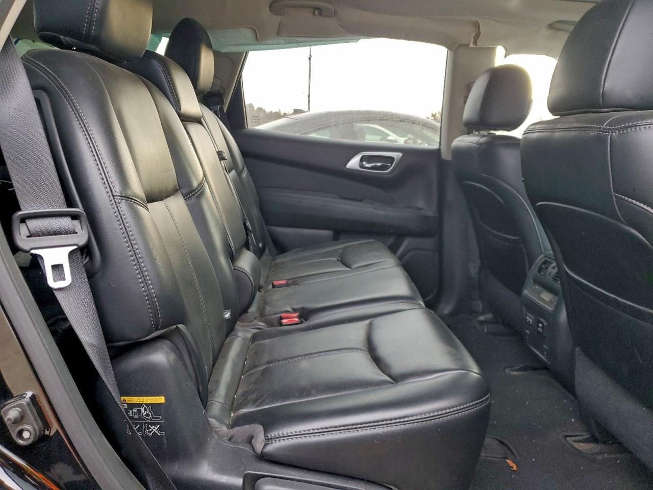 2017 NISSAN PATHFINDER