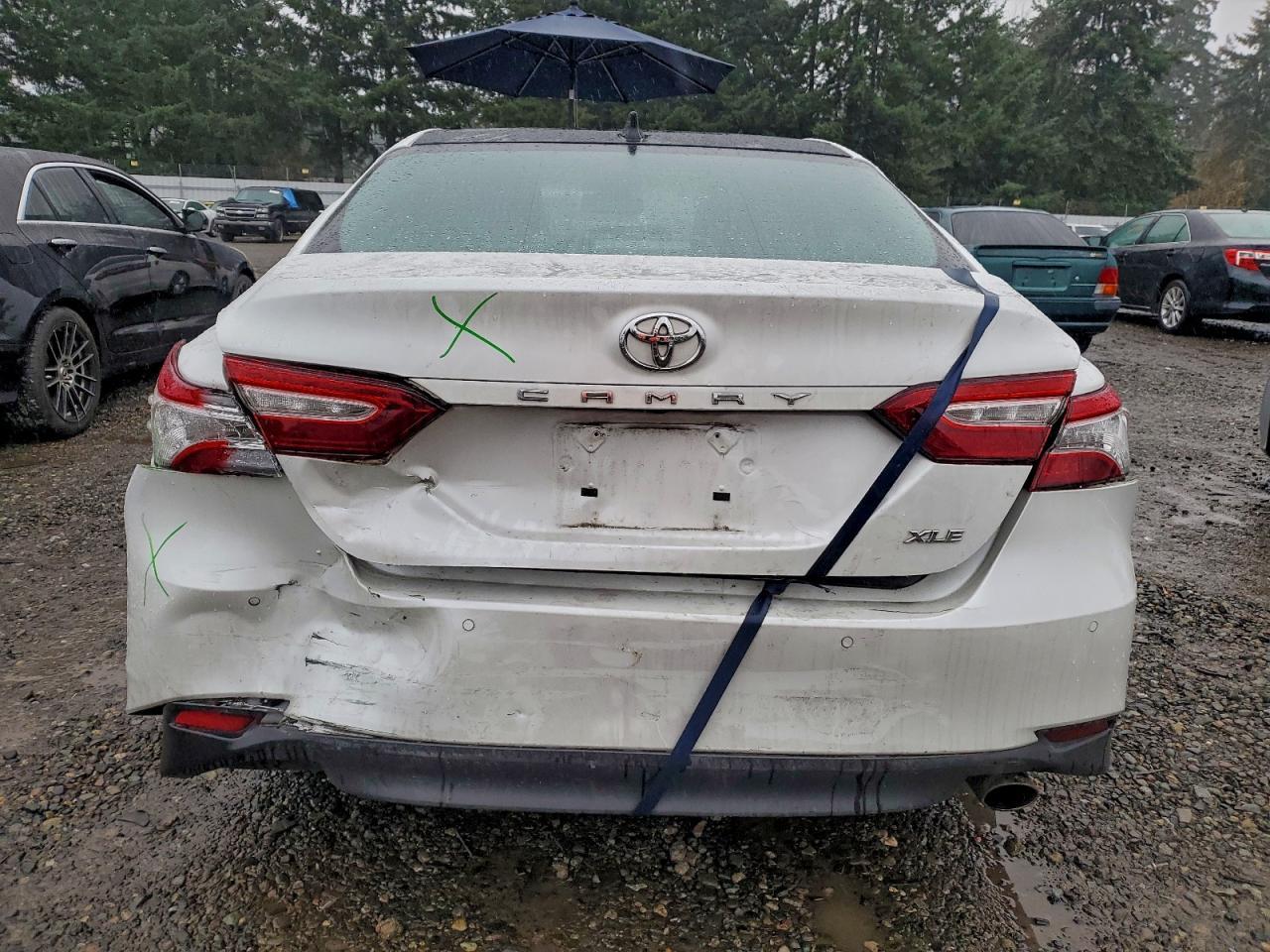 2018 TOYOTA CAMRY