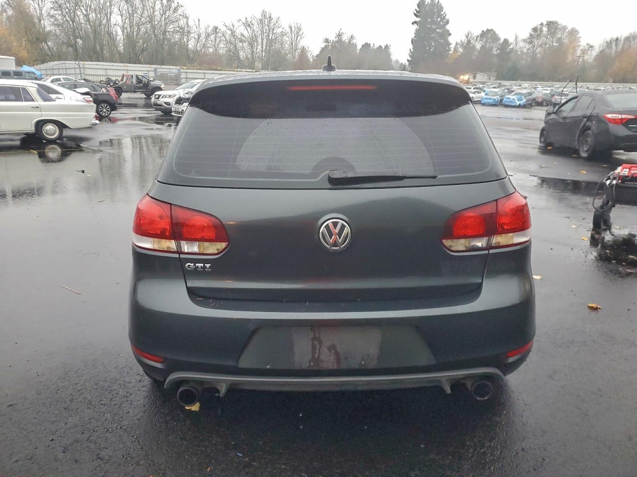 2011 VOLKSWAGEN GTI
