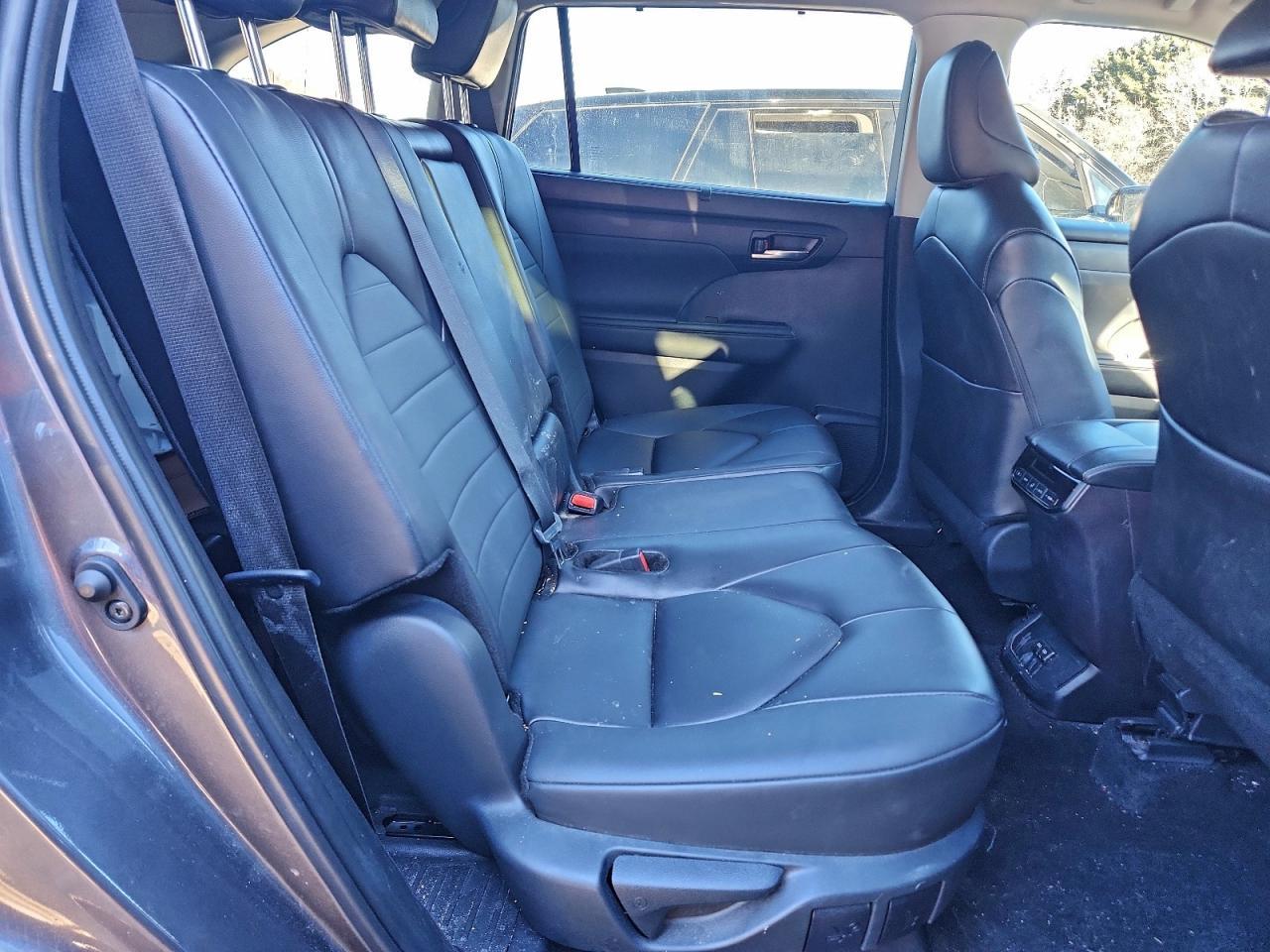 2024 TOYOTA HIGHLANDER