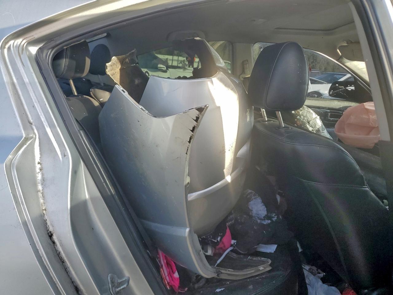 2006 MAZDA 3