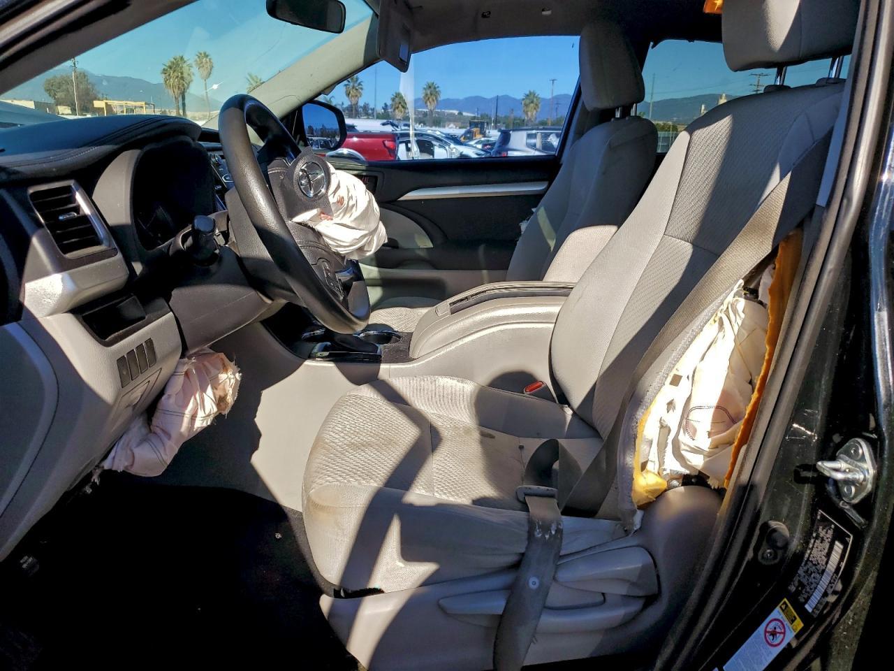 2014 TOYOTA HIGHLANDER