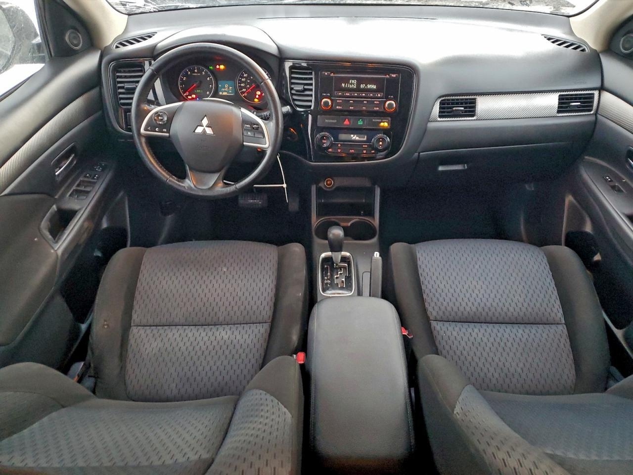 2014 MITSUBISHI outlander