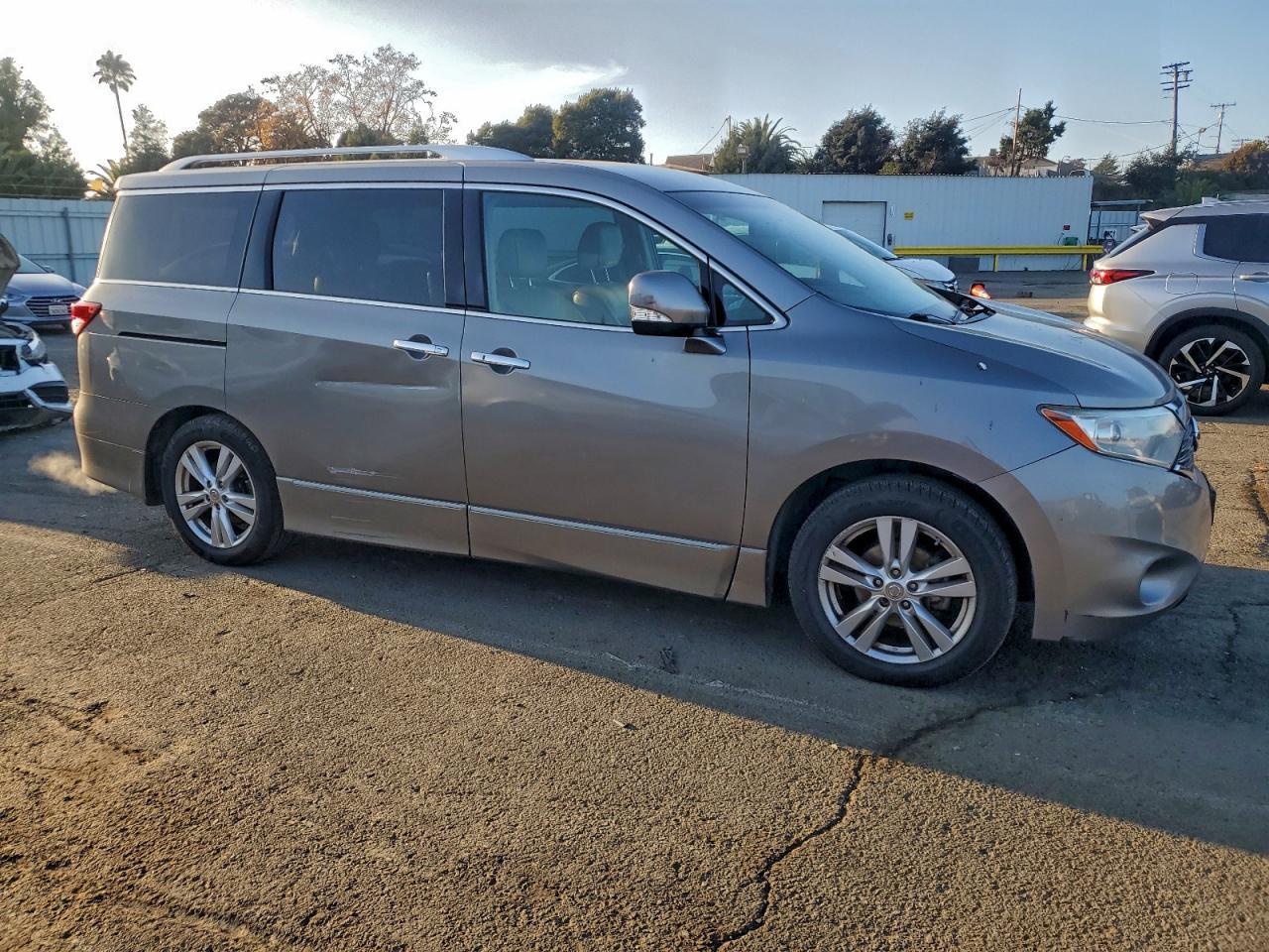 2011 NISSAN Quest