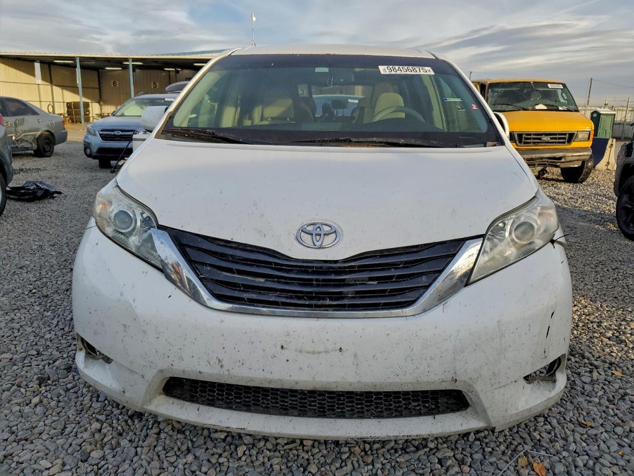 2014 TOYOTA SIENNA