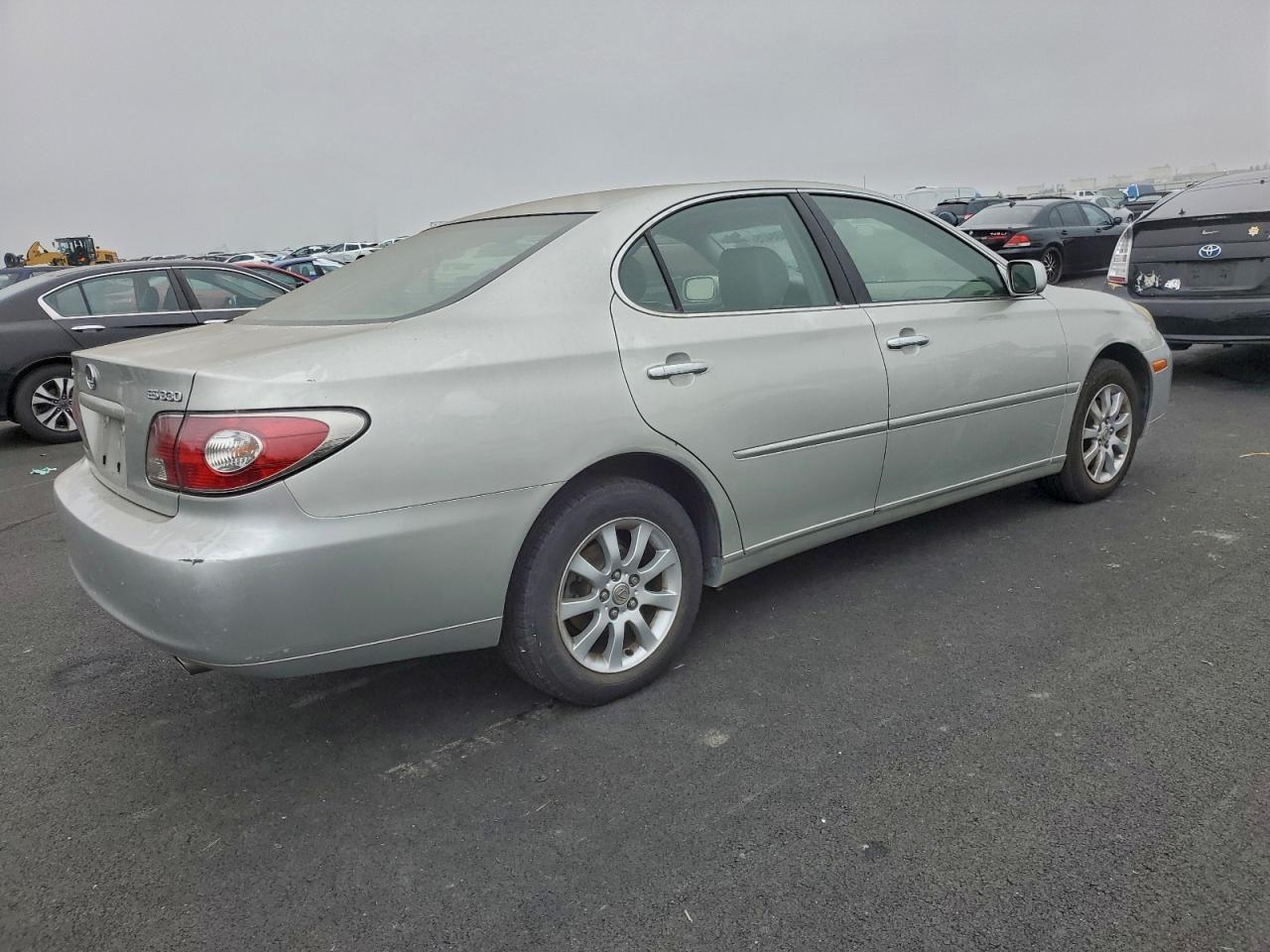 2004 LEXUS ES 330