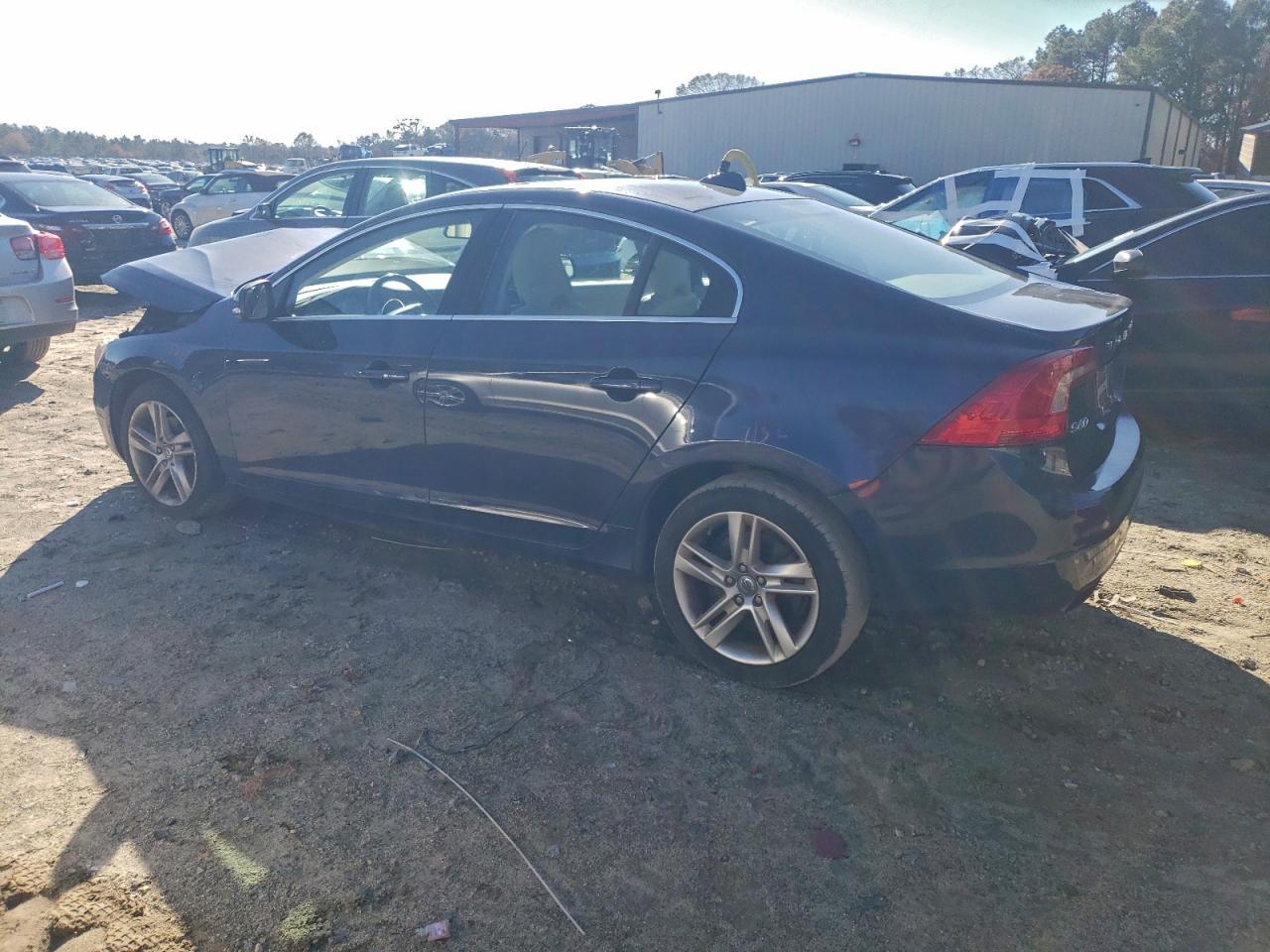 2015 VOLVO S60