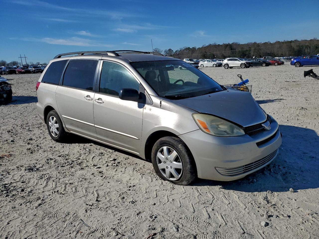 2004 TOYOTA SIENNA