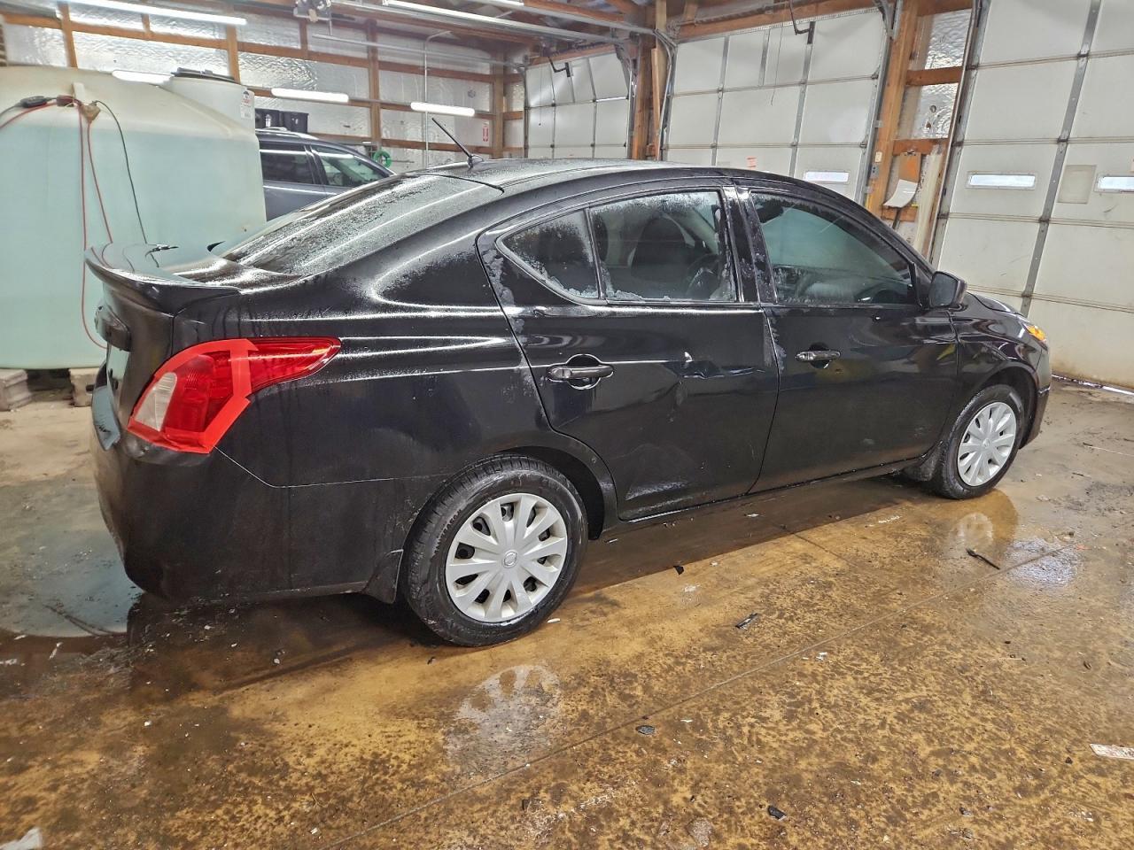 2019 NISSAN VERSA