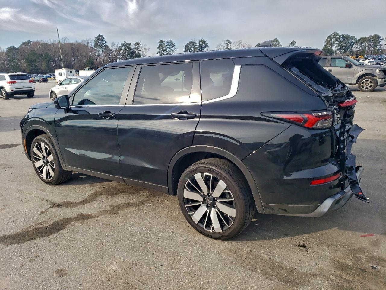 2025 MITSUBISHI outlander