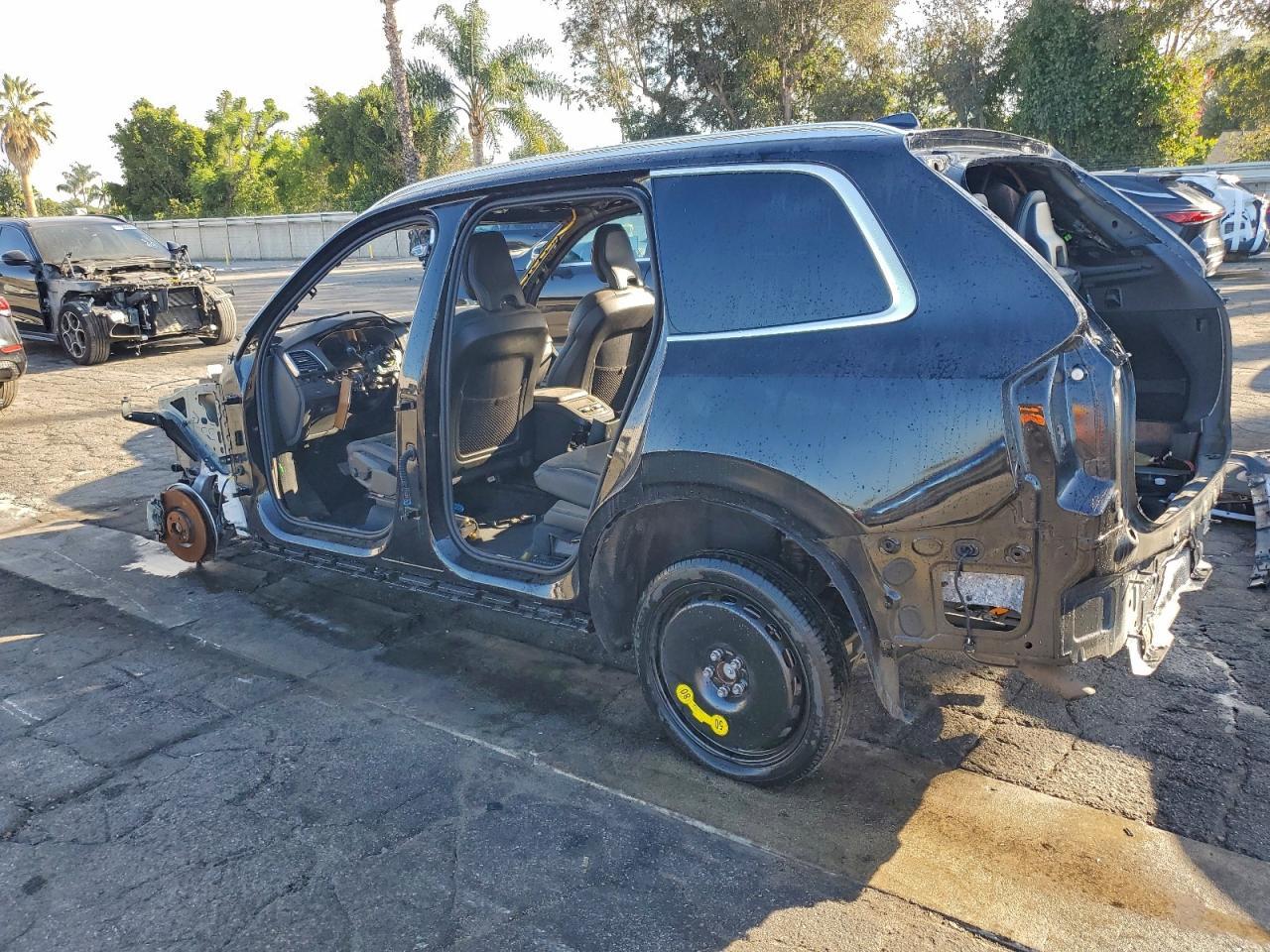 2024 VOLVO XC90