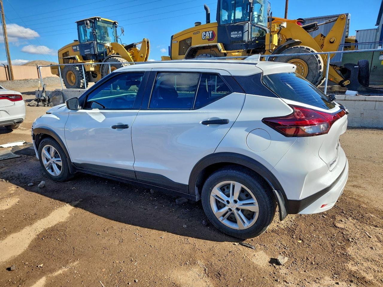2023 NISSAN KICKS