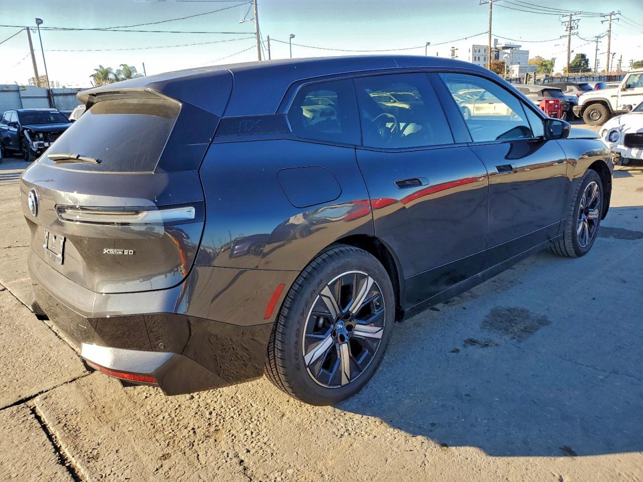 2024 BMW iX