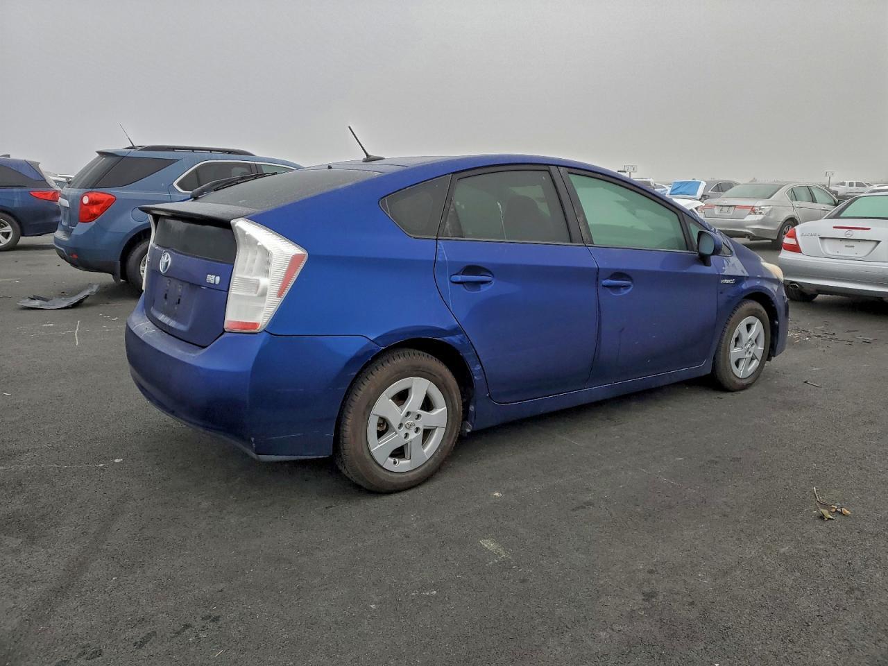 2011 TOYOTA PRIUS