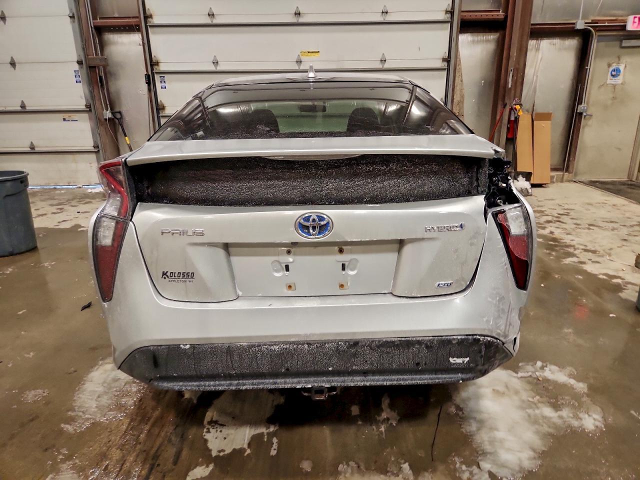 2016 TOYOTA PRIUS
