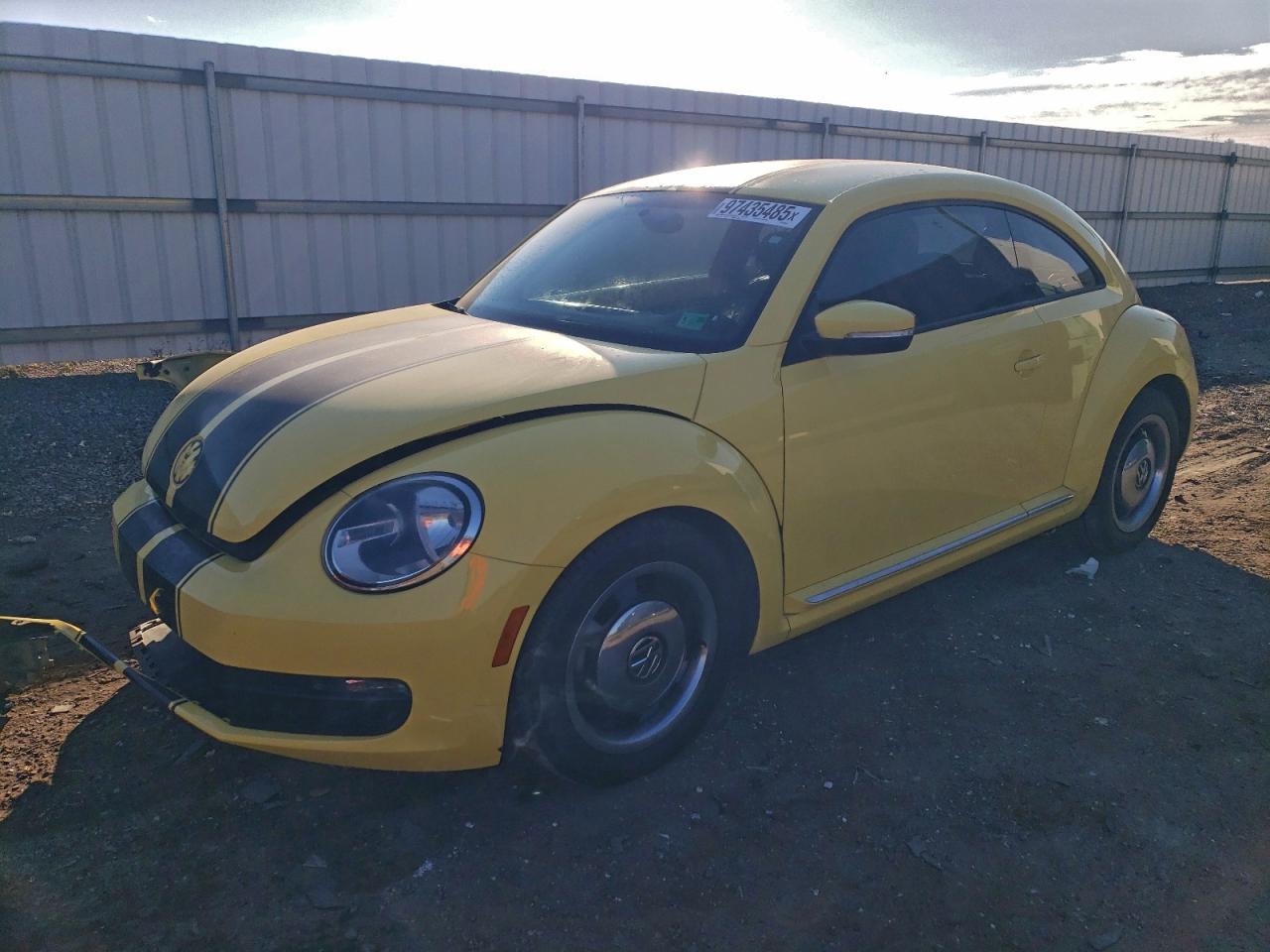 2012 VOLKSWAGEN Beetle