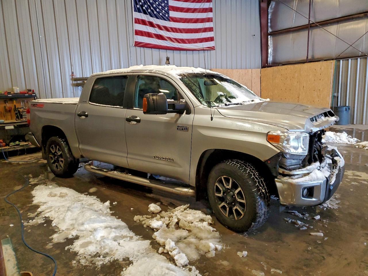 2015 TOYOTA TUNDRA