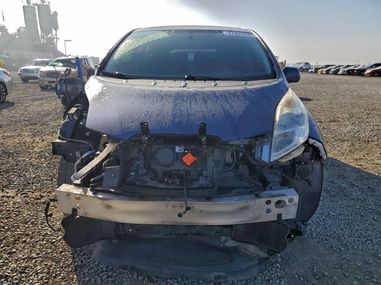 2017 NISSAN LEAF