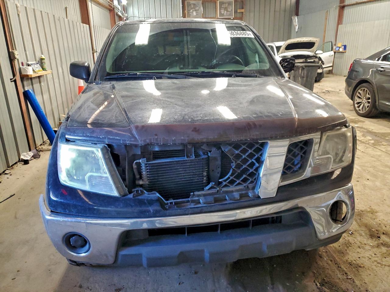 2011 NISSAN Frontier