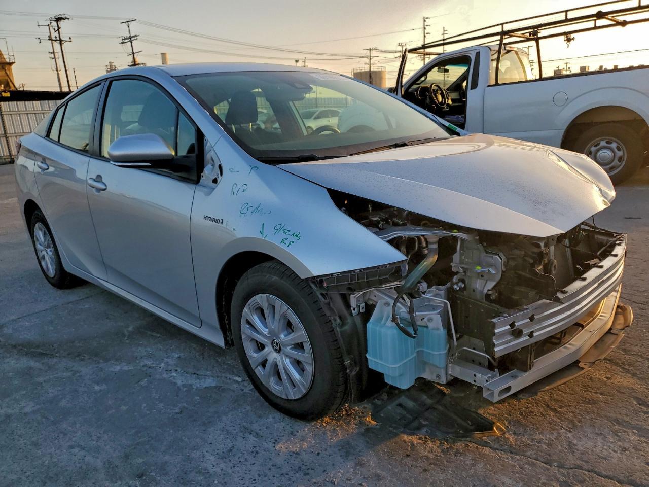 2022 TOYOTA PRIUS
