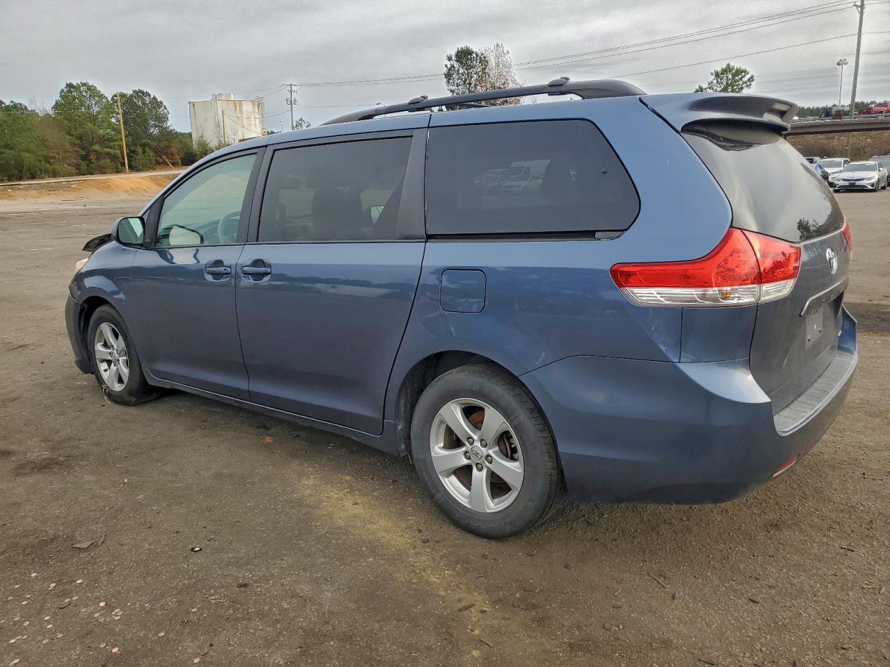 2014 TOYOTA SIENNA