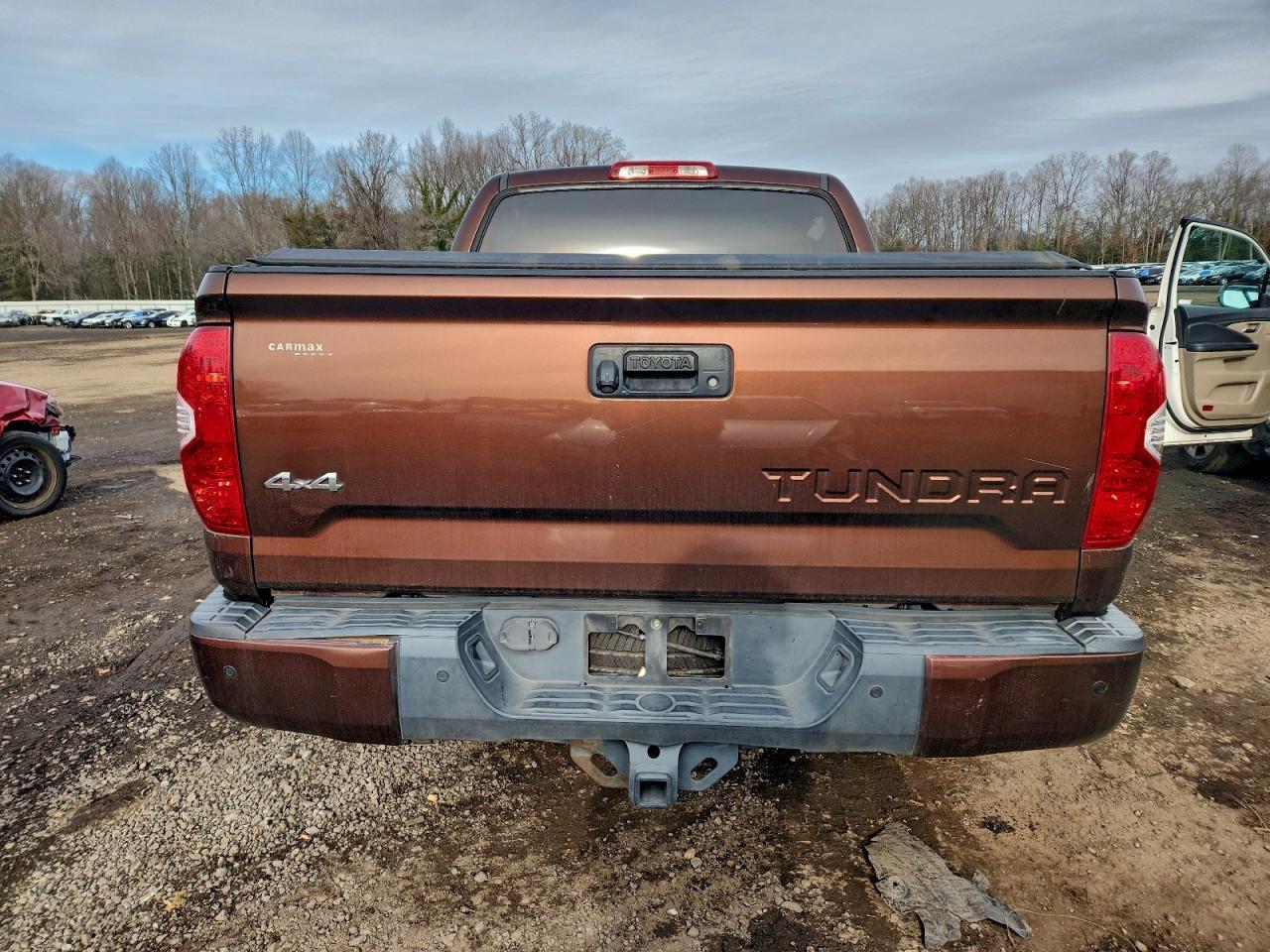 2015 TOYOTA TUNDRA