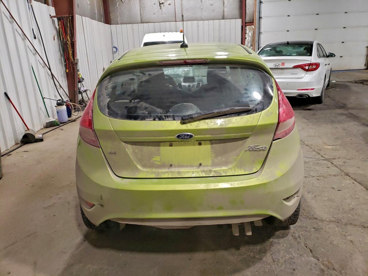 2011 FORD Fiesta