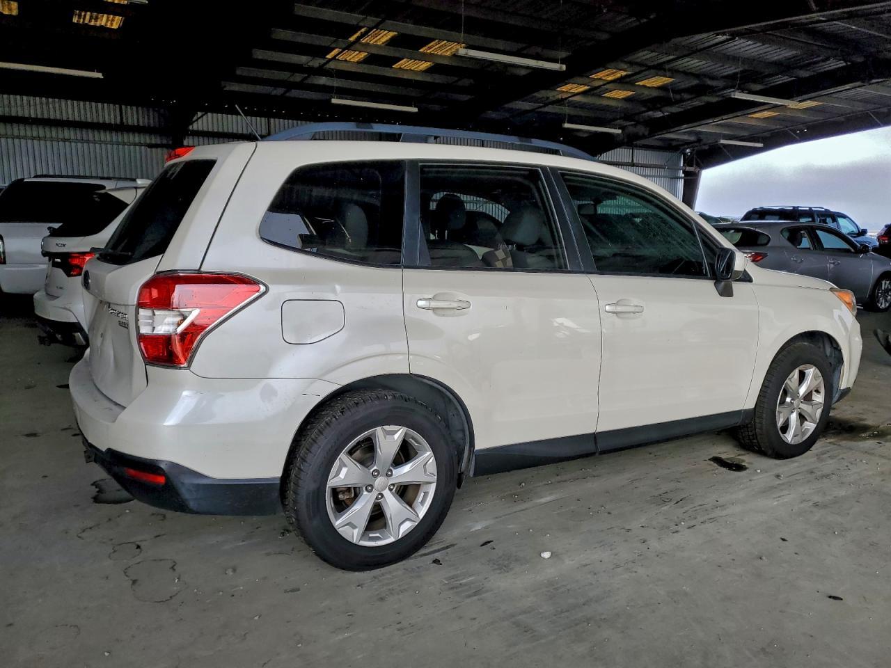 2015 SUBARU FORESTER