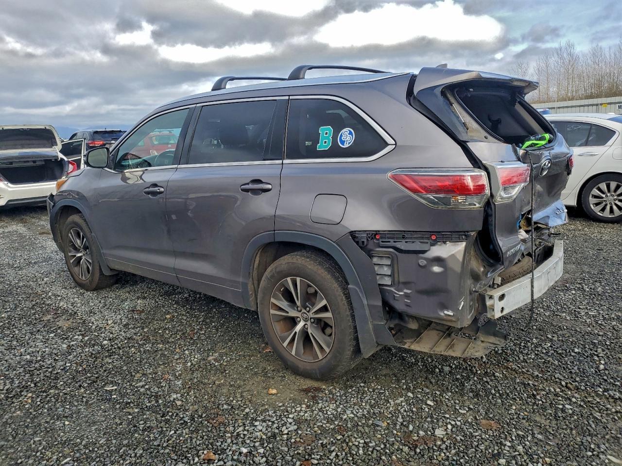2016 TOYOTA HIGHLANDER