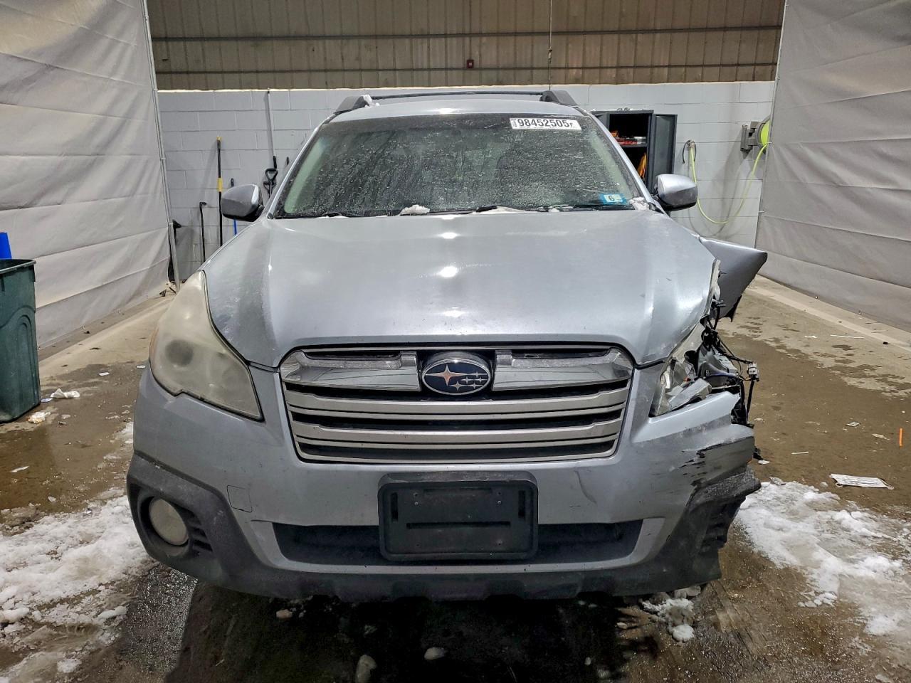 2014 SUBARU Outback