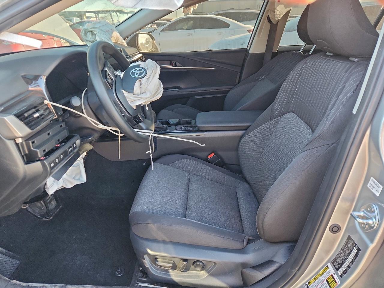 2025 TOYOTA CAMRY